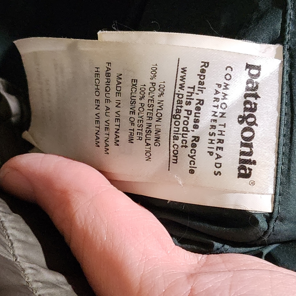 Patagonia Quilted Jacket in Olive Green - Picture 6 of 6